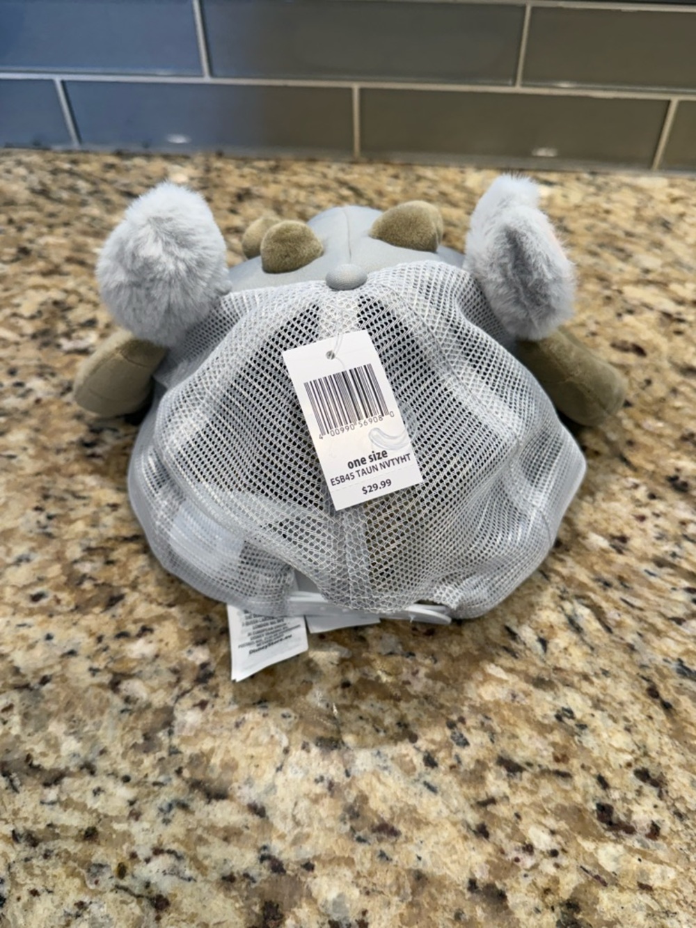 Disney Parks / Star Wars Tauntaun Baseball Cap for Adults – New With Tag - Picture 6 of 8